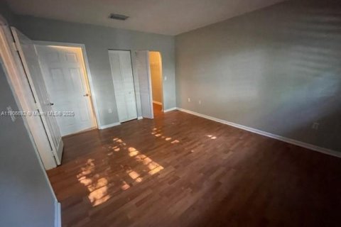 Townhouse in Miami Gardens, Florida 3 bedrooms, 131.92 sq.m. № 1964226 - photo 13