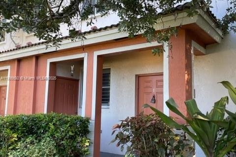 Townhouse in Miami Gardens, Florida 3 bedrooms, 131.92 sq.m. № 1964226 - photo 4