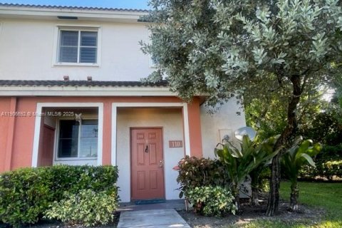 Townhouse in Miami Gardens, Florida 3 bedrooms, 131.92 sq.m. № 1964226 - photo 3