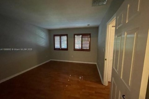 Townhouse in Miami Gardens, Florida 3 bedrooms, 131.92 sq.m. № 1964226 - photo 16