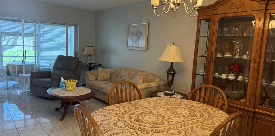 Condo in Lauderdale Lakes, Florida, 1 bedroom № 2190820