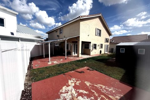 Casa en venta en Miami, Florida, 5 dormitorios, 222.32 m2 № 2001820 - foto 26