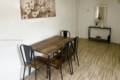 Immobilier commercial à vendre à Hallandale Beach, Floride: 270.16 m2 № 2346561 - photo 24
