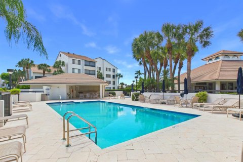 Townhouse in North Palm Beach, Florida 3 bedrooms, 164.07 sq.m. № 2376230 - photo 29