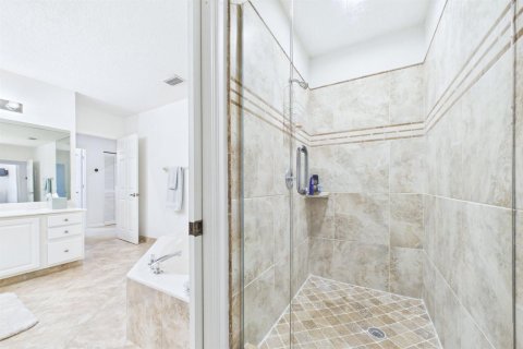 Townhouse in North Palm Beach, Florida 3 bedrooms, 164.07 sq.m. № 2376230 - photo 13