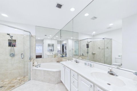 Townhouse in North Palm Beach, Florida 3 bedrooms, 164.07 sq.m. № 2376230 - photo 8