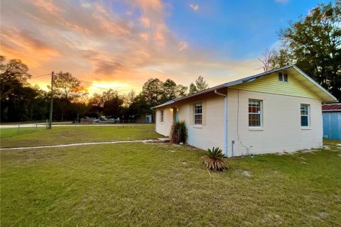 House in Florahome, Florida 2 bedrooms, 93.65 sq.m. № 1547757 - photo 5