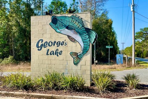House in Florahome, Florida 2 bedrooms, 93.65 sq.m. № 1547757 - photo 6
