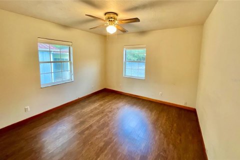 House in Florahome, Florida 2 bedrooms, 93.65 sq.m. № 1547757 - photo 24