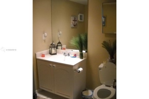 Copropriété à louer à Hollywood, Floride: 1 chambre, 99.41 m2 № 1984867 - photo 14