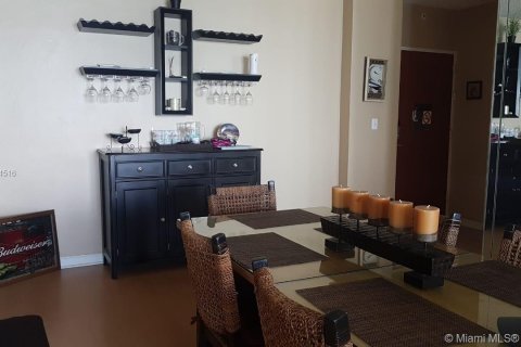 Copropriété à louer à Hollywood, Floride: 1 chambre, 99.41 m2 № 1984867 - photo 4