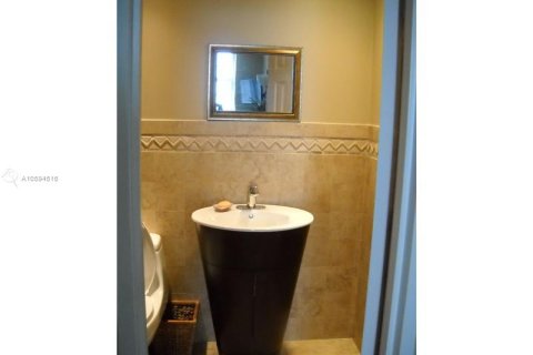 Copropriété à louer à Hollywood, Floride: 1 chambre, 99.41 m2 № 1984867 - photo 12