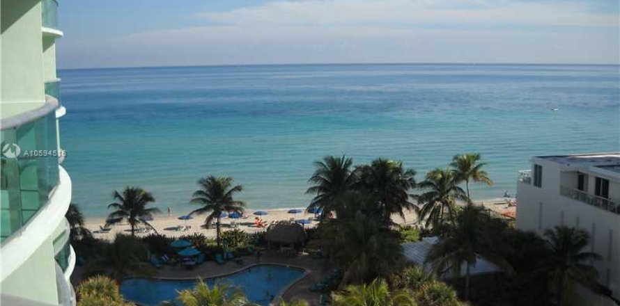 Condo à Hollywood, Floride, 1 chambre № 1984867