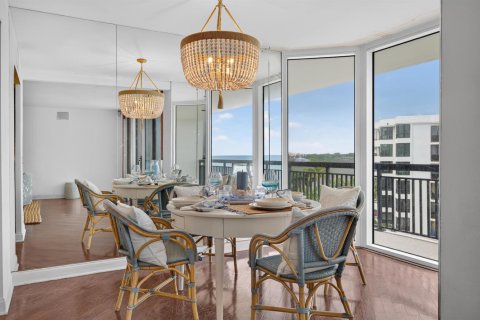 Condo in Palm Beach, Florida, 2 bedrooms № 2250132 - photo 5