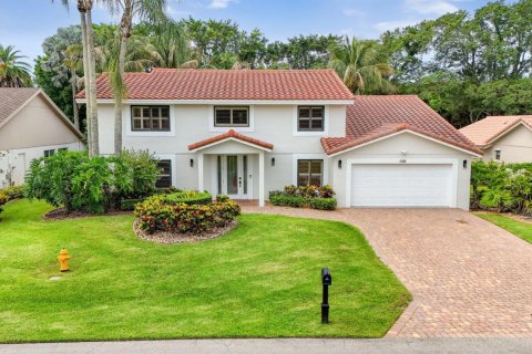 House in Palm Beach Gardens, Florida 5 bedrooms, 292.92 sq.m. № 2176851 - photo 2