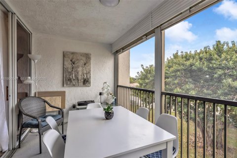 Condominio en venta en Lauderhill, Florida, 2 dormitorios, 117.06 m2 № 2006407 - foto 23