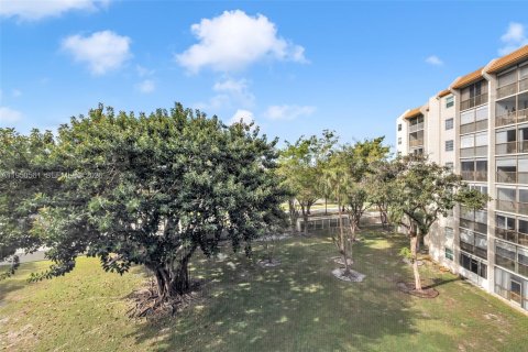 Condominio en venta en Lauderhill, Florida, 2 dormitorios, 117.06 m2 № 2006407 - foto 24