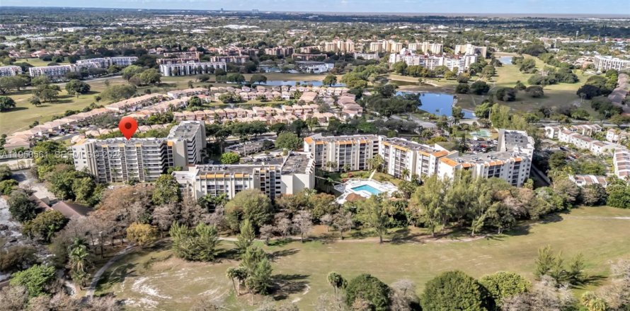 Condominio en Lauderhill, Florida, 2 dormitorios  № 2006407