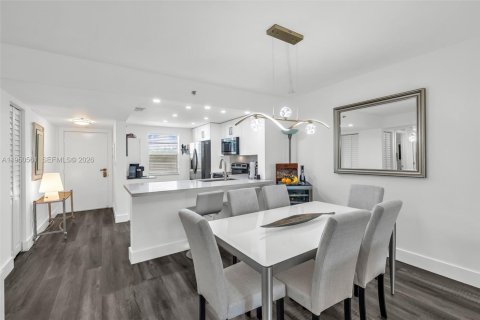 Condominio en venta en Lauderhill, Florida, 2 dormitorios, 117.06 m2 № 2006407 - foto 15