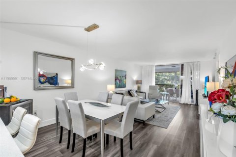 Condominio en venta en Lauderhill, Florida, 2 dormitorios, 117.06 m2 № 2006407 - foto 13