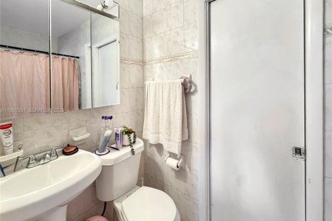 Купить виллу или дом в Дейви, Флорида 3 спальни, 180.23м2, № 2079640 - фото 21