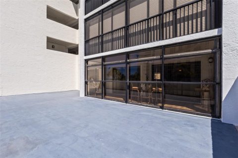 Condo in Sarasota, Florida, 1 bedroom  № 2091752 - photo 29
