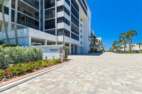 Condo in Sarasota, Florida, 1 bedroom  № 2091752 - photo 14
