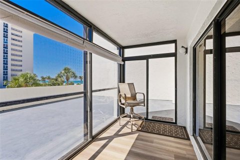 Condo in Sarasota, Florida, 1 bedroom  № 2091752 - photo 23