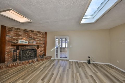 House in Seminole, Florida 4 bedrooms, 187.38 sq.m. № 1533624 - photo 23