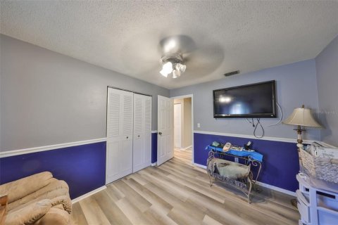 House in Seminole, Florida 4 bedrooms, 187.38 sq.m. № 1533624 - photo 28