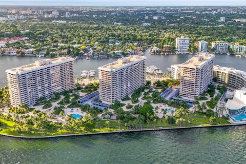 Купить кондоминиум в Майами, Флорида 5 комнат, 152.55м2, № 2054652 - фото 15