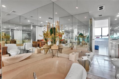 Купить кондоминиум в Майами, Флорида 5 комнат, 152.55м2, № 2054652 - фото 8