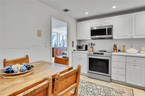 Купить кондоминиум в Майами, Флорида 5 комнат, 152.55м2, № 2054652 - фото 5