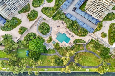 Купить кондоминиум в Майами, Флорида 5 комнат, 152.55м2, № 2054652 - фото 13