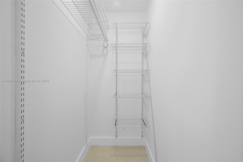 Снять в аренду кондоминиум в Авентура, Флорида 2 спальни, 105.72м2, № 1945244 - фото 15