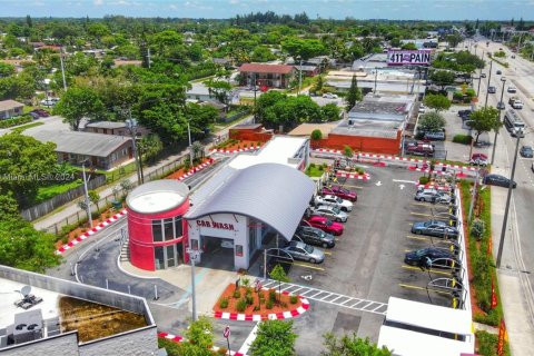 Propiedad comercial en venta en Fort Lauderdale, Florida № 1870045 - foto 4
