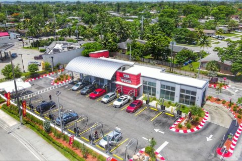 Propiedad comercial en venta en Fort Lauderdale, Florida № 1870045 - foto 5