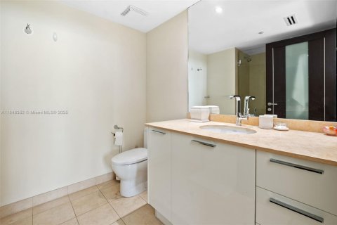 Condominio en venta en Sunny Isles Beach, Florida, 3 dormitorios, 198.44 m2 № 1849337 - foto 22