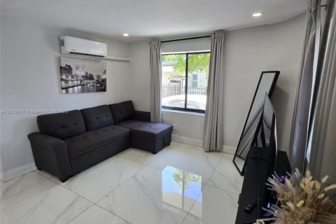 Appartement à louer à Miami, Floride: 1 chambre, 51.1 m2 № 1871754 - photo 4