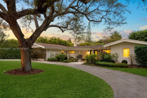 Casa en venta en Pinecrest, Florida, 5 dormitorios, 302.03 m2 № 2026189 - foto 2