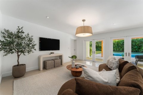 Casa en venta en Pinecrest, Florida, 5 dormitorios, 302.03 m2 № 2026189 - foto 18