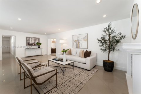 Casa en venta en Pinecrest, Florida, 5 dormitorios, 302.03 m2 № 2026189 - foto 12