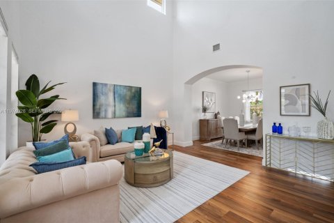 House in Weston, Florida 5 bedrooms, 498.42 sq.m. № 2046627 - photo 10