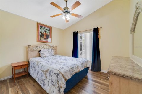 House in Kissimmee, Florida 4 bedrooms, 161.65 sq.m. № 1805911 - photo 12