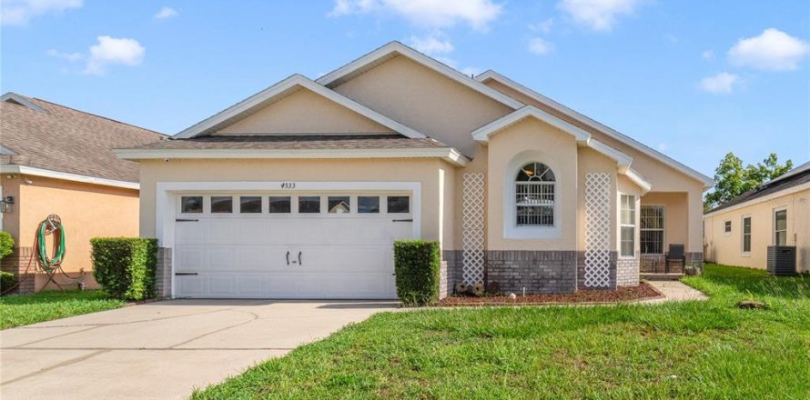 House in Kissimmee, Florida 4 bedrooms, 161.65 sq.m. № 1805911