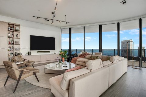 Condo in Miami, Florida, 3 bedrooms  № 1821840 - photo 8