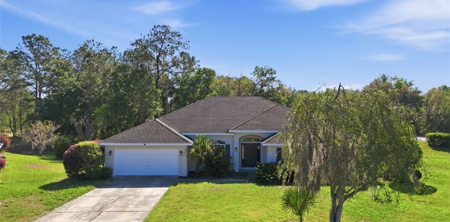 House in Ocala, Florida 4 bedrooms, 279.54 sq.m. № 2234737