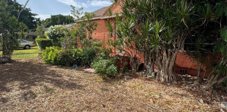 Villa ou maison à Miami, Floride 3 chambres, 78.41 m2 № 1809210