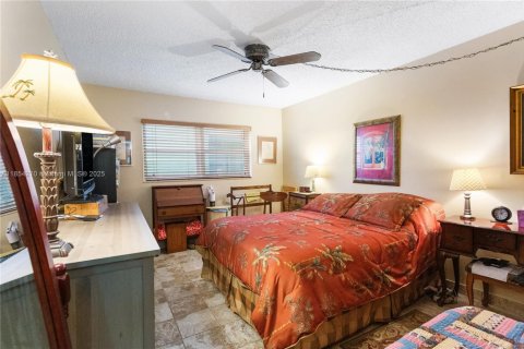 Condo in Hollywood, Florida, 2 bedrooms  № 2080092 - photo 15
