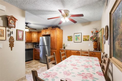 Condo in Hollywood, Florida, 2 bedrooms  № 2080092 - photo 4